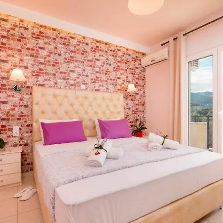 Mouses Thassos לימנאס