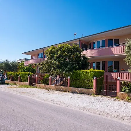 Mouses Thassos アパート